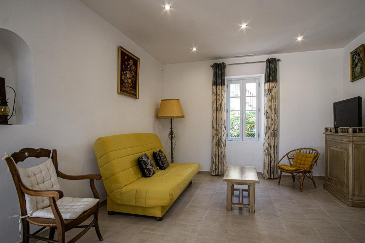 Maison Avec Jardin Proche Du Centre-Ville Isle-Sur-La-Sorgue Л'Иль-сюр-ла-Сорг Экстерьер фото